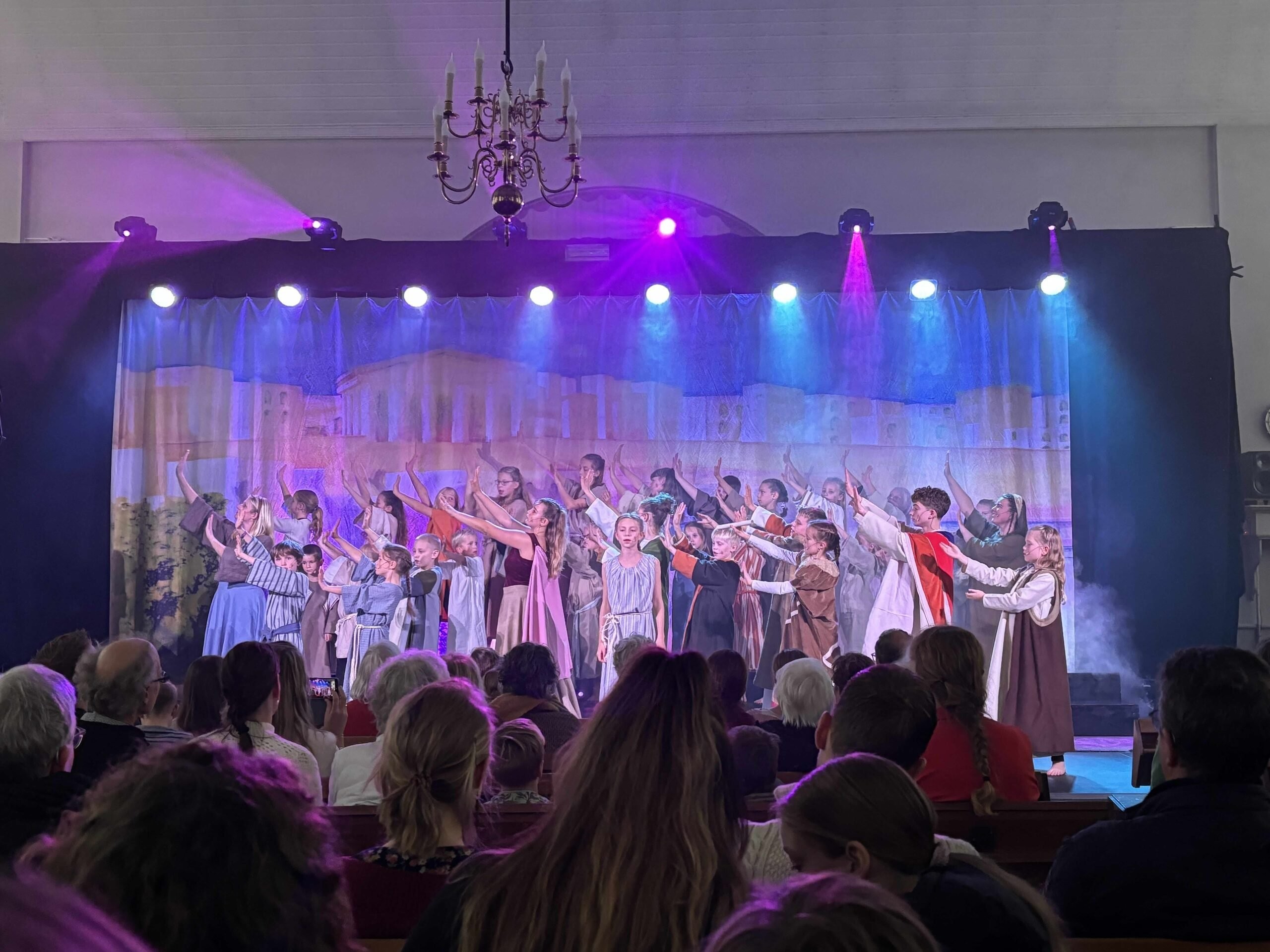 Koemi lutten christelijke musical en kindertheater